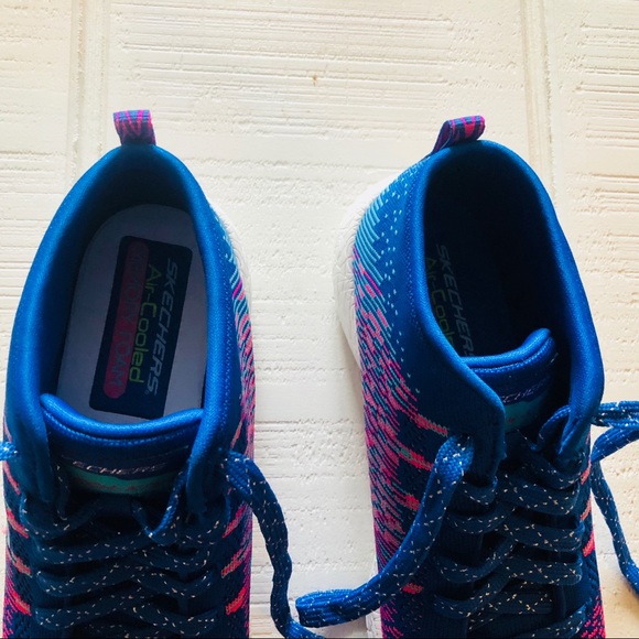 Sketcher Sneakers NWOT - Picture 5 of 8